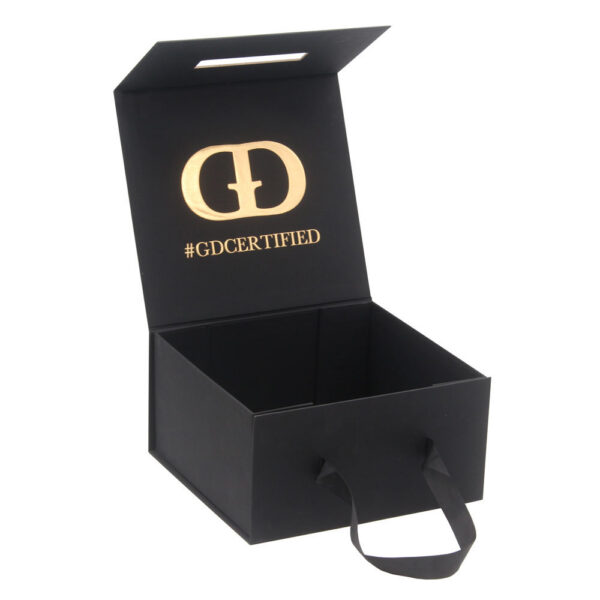 Foil Stamped Rigid Cap Gift Box with Ribbon Carry Handle Foil Stamped Rigid Cap Gift Box with Ribbon Carry Handle